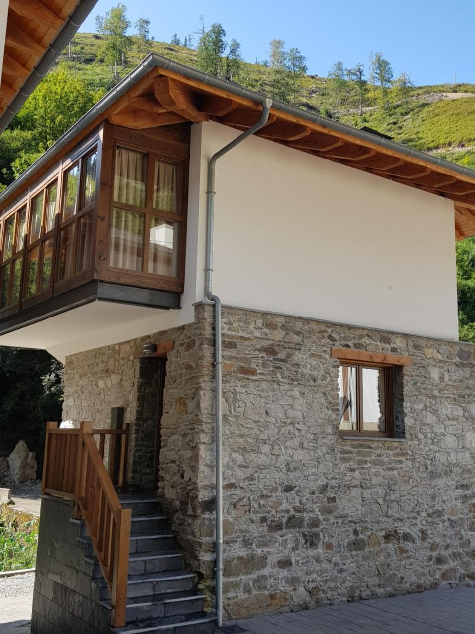 Hotel Rural Las Montanas De Pumar Besullo Exterior foto